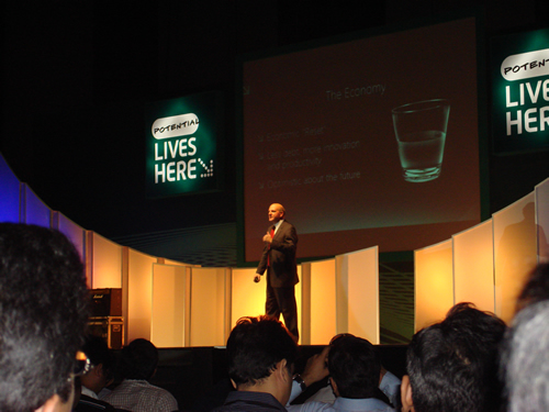 SQLAuthority News - Summary of TechEd India 2009 - A Grand Event DSC04045 