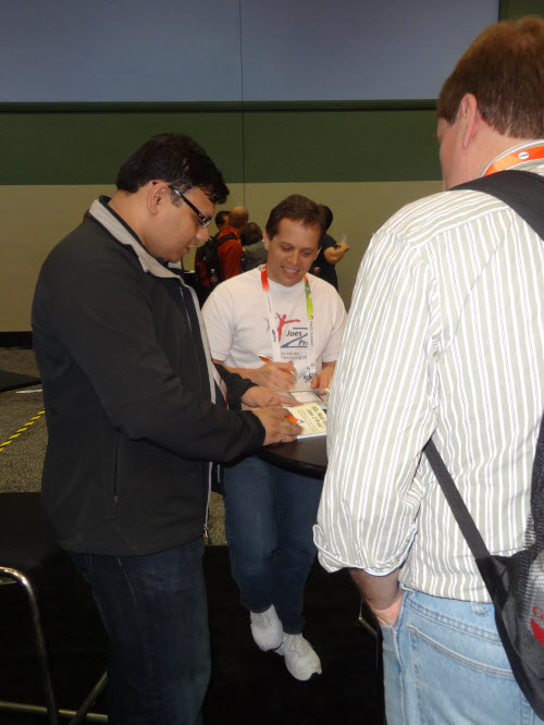 SQLAuthority News - Book Signing Event - SQLPASS 2011 Event Log booksign7 SQLAuthority News - Book Signing Event - SQLPASS 2011 Event Log booksign7